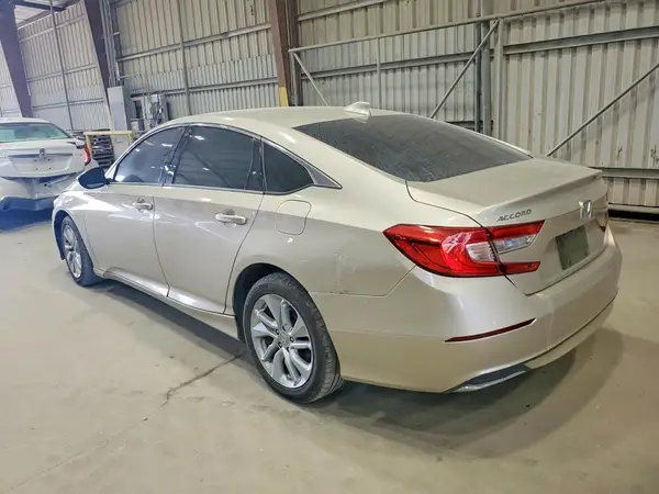 1HGCV1F13JA123924 2018 HONDA ACCORD - Image 2