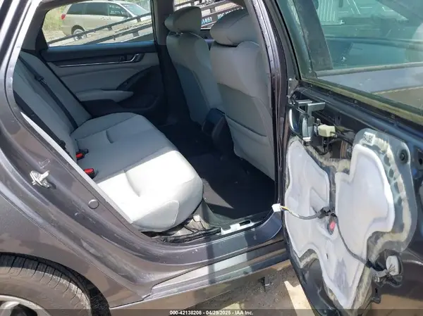 1HGCV1F13JA124880 2018 HONDA ACCORD - Image 8