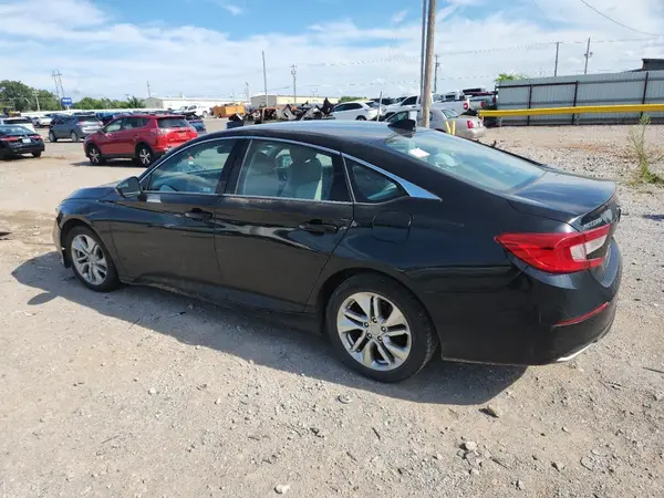 1HGCV1F13JA130825 2018 HONDA ACCORD - Image 2