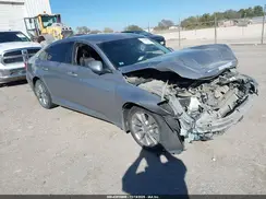 1HGCV1F13JA138553 2018 HONDA ACCORD