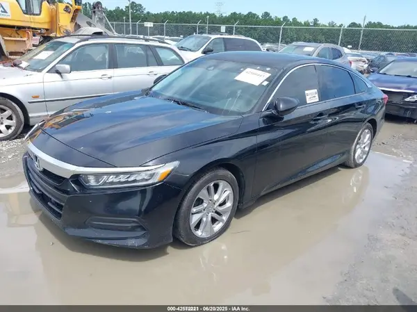 1HGCV1F13JA141968 2018 HONDA ACCORD - Image 2