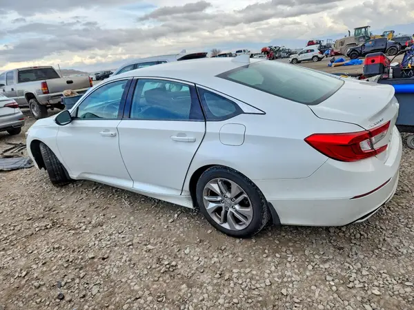 1HGCV1F13JA152825 2018 HONDA ACCORD - Image 2