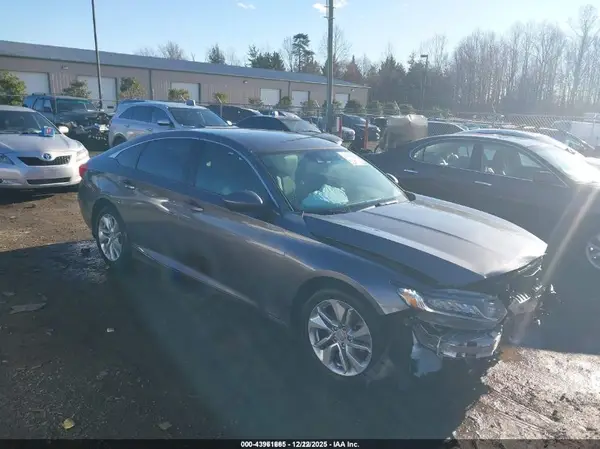 1HGCV1F13JA157359 2018 HONDA ACCORD - Image 1