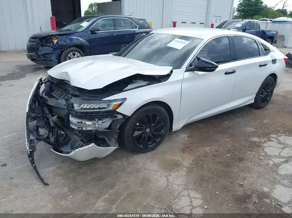1HGCV1F13JA176025 2018 HONDA ACCORD - Image 2