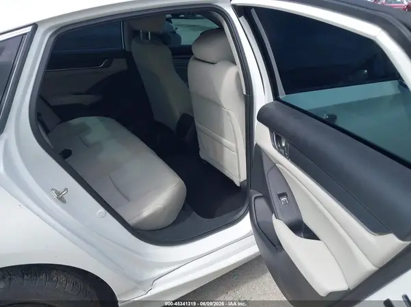 1HGCV1F13JA176025 2018 HONDA ACCORD - Image 8