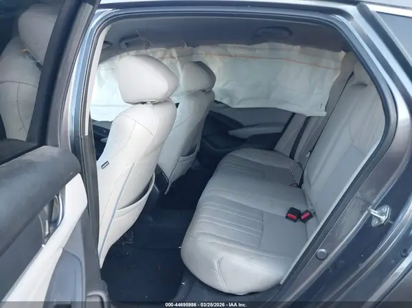 1HGCV1F13JA184223 2018 HONDA ACCORD - Image 8