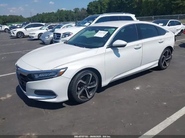 1HGCV1F13JA190653 2018 HONDA ACCORD - Image 2