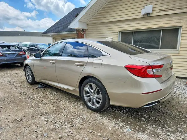 1HGCV1F13JA205944 2018 HONDA ACCORD - Image 2