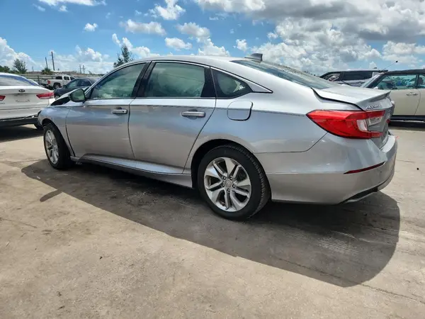 1HGCV1F13JA211095 2018 HONDA ACCORD - Image 2