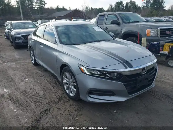 1HGCV1F13JA245280 2018 HONDA ACCORD - Image 1