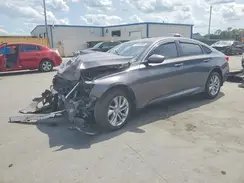 1HGCV1F13JA258160 2018 HONDA ACCORD
