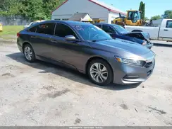 1HGCV1F13JA258370 2018 HONDA ACCORD
