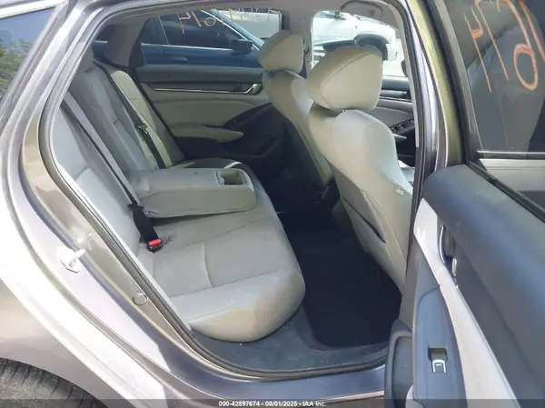 1HGCV1F13JA258370 2018 HONDA ACCORD - Image 8