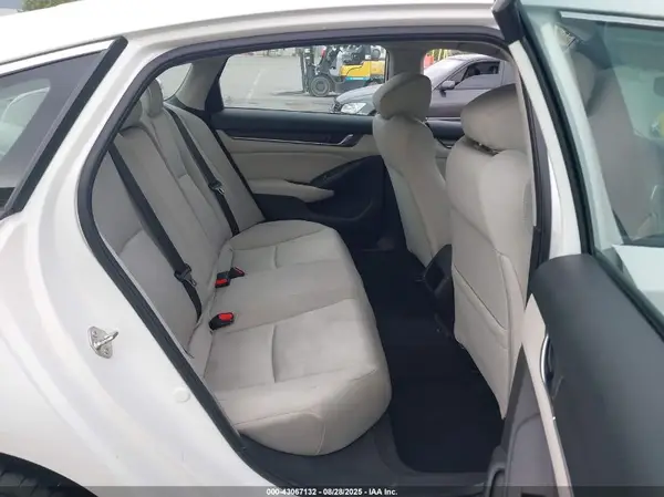1HGCV1F13JA263147 2018 HONDA ACCORD - Image 8