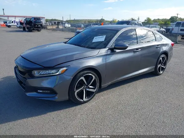1HGCV1F13KA026238 2019 HONDA ACCORD - Image 2