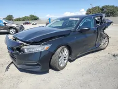 1HGCV1F13KA045162 2019 HONDA ACCORD