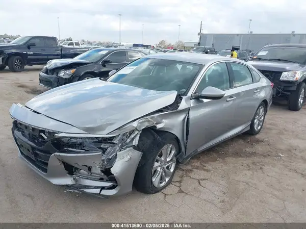 1HGCV1F13KA072068 2019 HONDA ACCORD - Image 2