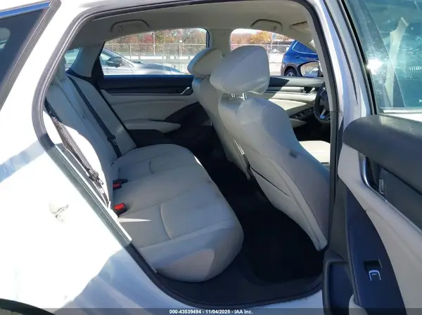 1HGCV1F13KA075469 2019 HONDA ACCORD - Image 8