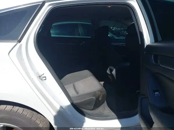 1HGCV1F13KA167505 2019 HONDA ACCORD - Image 8