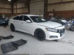 1HGCV1F14JA032080 2018 HONDA ACCORD