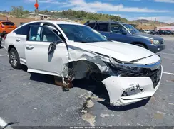 1HGCV1F14JA049817 2018 HONDA ACCORD