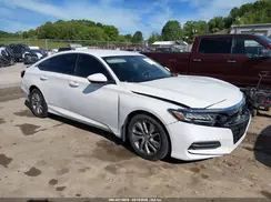 1HGCV1F14JA051132 2018 HONDA ACCORD