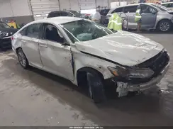 1HGCV1F14JA061045 2018 HONDA ACCORD