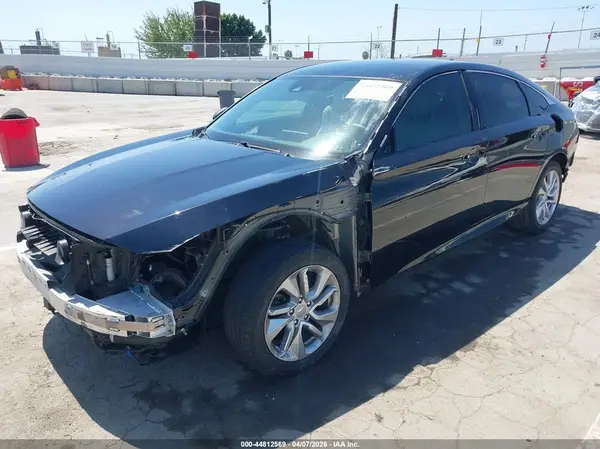 1HGCV1F14JA130817 2018 HONDA ACCORD - Image 2