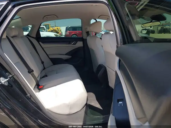 1HGCV1F14JA130817 2018 HONDA ACCORD - Image 8