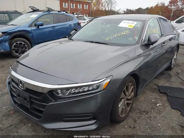 1HGCV1F14KA138854 2019 HONDA ACCORD - Image 2