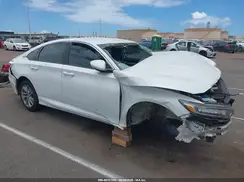 1HGCV1F15J8064004 2018 HONDA ACCORD