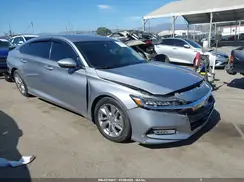 1HGCV1F15JA097584 2018 HONDA ACCORD