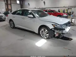 1HGCV1F15JA138201 2018 HONDA ACCORD