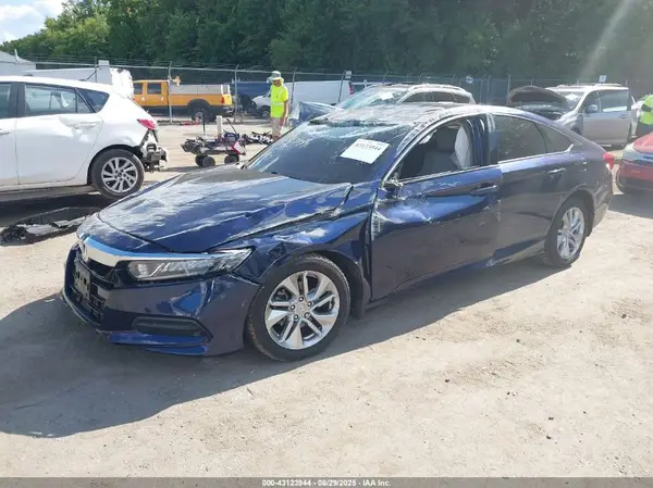 1HGCV1F15JA171117 2018 HONDA ACCORD - Image 2