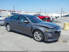 1HGCV1F15JA171196 2018 HONDA ACCORD