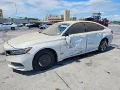 1HGCV1F15JA175863 2018 HONDA ACCORD