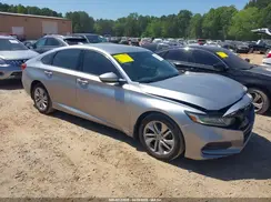 1HGCV1F15JA245667 2018 HONDA ACCORD