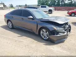 1HGCV1F15JA252313 2018 HONDA ACCORD