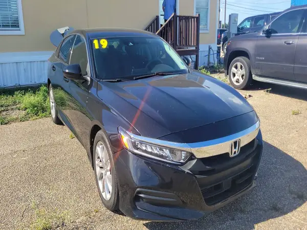 1HGCV1F15KA045082 2019 HONDA ACCORD - Image 2