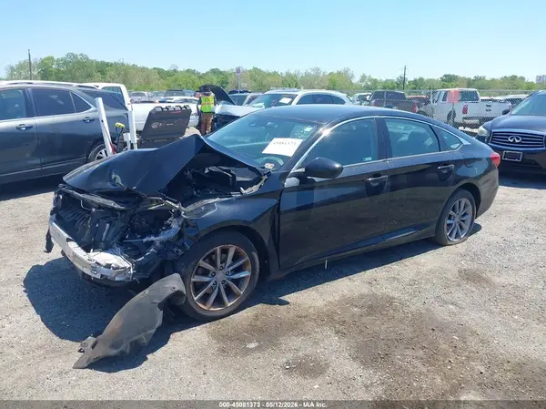 1HGCV1F15MA065030 2021 HONDA ACCORD - Image 2