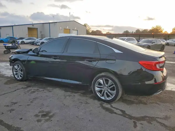 1HGCV1F16JA009528 2018 HONDA ACCORD - Image 2