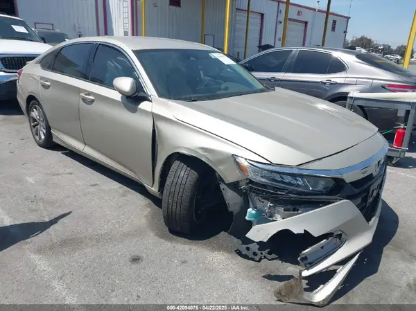 1HGCV1F16JA052721 2018 HONDA ACCORD - Image 1