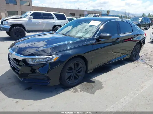 1HGCV1F16JA053464 2018 HONDA ACCORD - Image 2