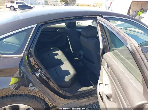 1HGCV1F16JA058356 2018 HONDA ACCORD - Image 8