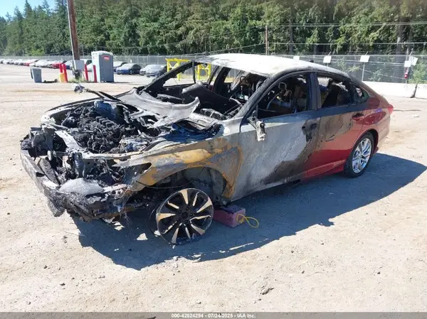 1HGCV1F16JA132763 2018 HONDA ACCORD - Image 2