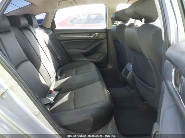 1HGCV1F16JA138577 2018 HONDA ACCORD - Image 8