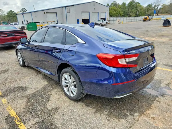 1HGCV1F16JA233740 2018 HONDA ACCORD - Image 2