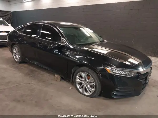 1HGCV1F16JA247959 2018 HONDA ACCORD - Image 1