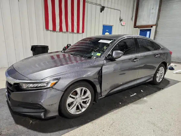 1HGCV1F16JA258282 2018 HONDA ACCORD - Image 1