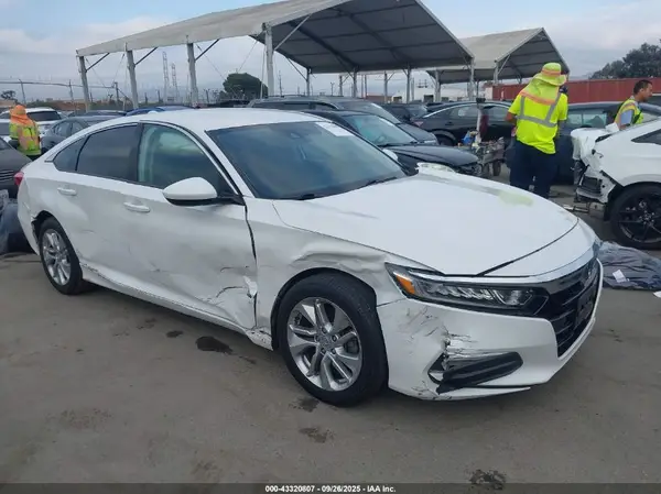 1HGCV1F16JA261442 2018 HONDA ACCORD - Image 1